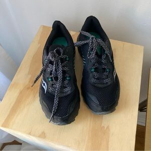 Saucony Trail running shoes women’s size 8.5 W